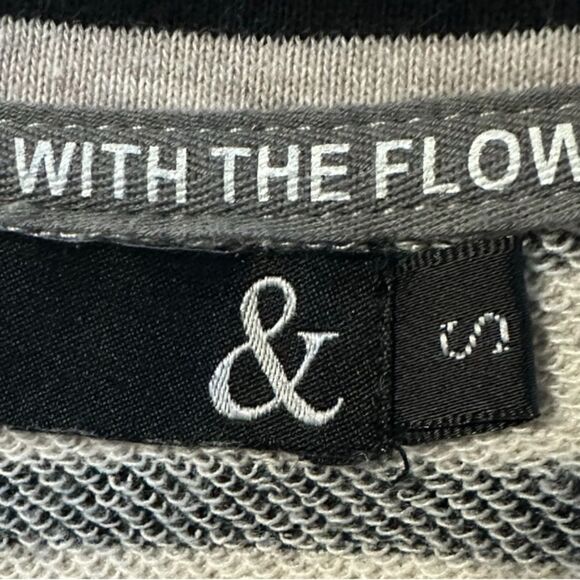 Ampersand Womens Accent Pullover Crew Neck Sweatshirt - Midnight Floral. Size S - Picture 5 of 8